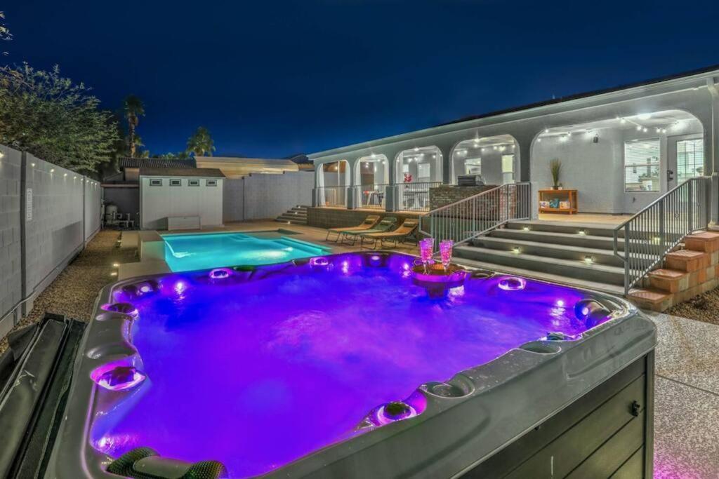 Cozy Desert Retreat - Pool, Spa, Views 핸더슨 외부 사진