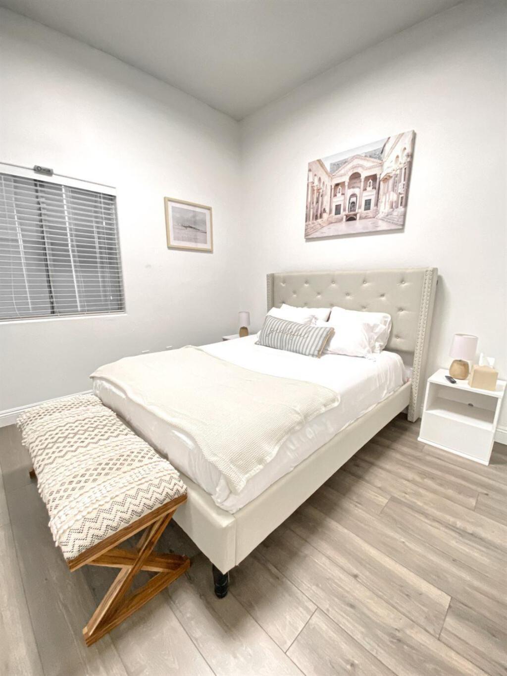 Cozy Desert Retreat - Pool, Spa, Views 핸더슨 외부 사진